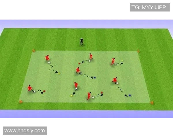 深圳足球队边路渗透战术解析与球队整体表现的关系探讨